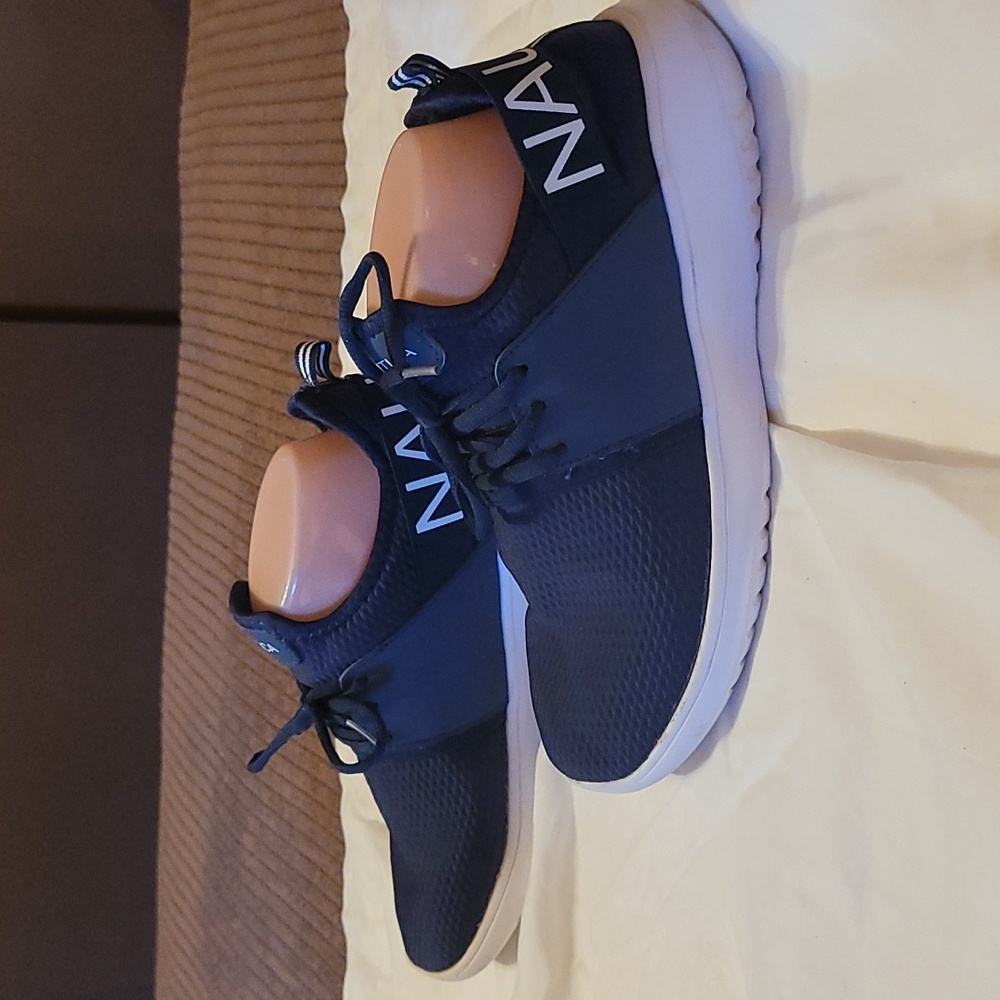 nautica sneakers women's size 9